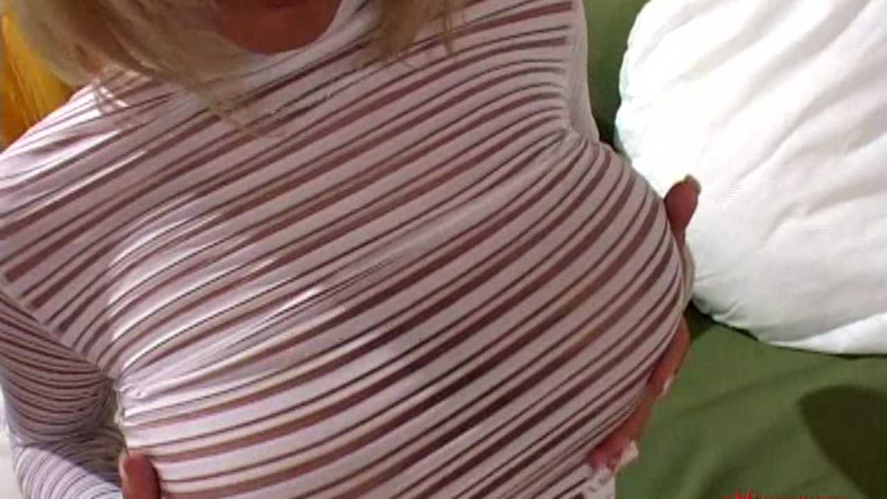 Sexy big titted blonde